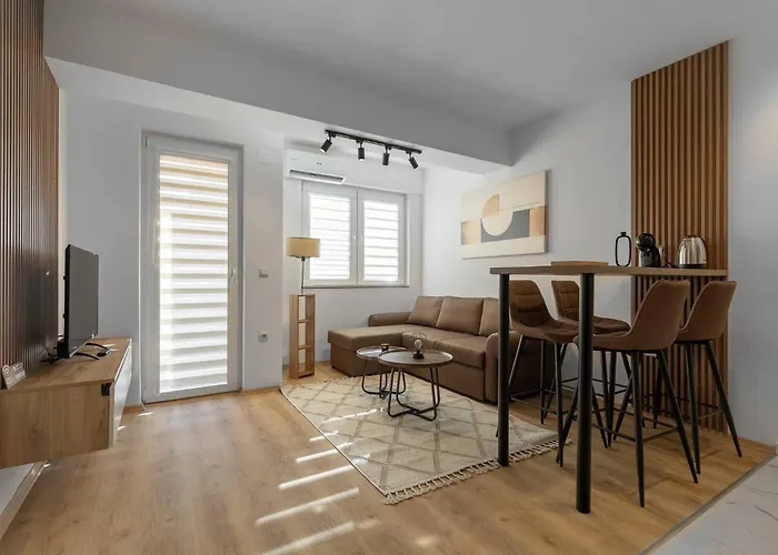 아파트 Centrally Located Cozy Oasis Do